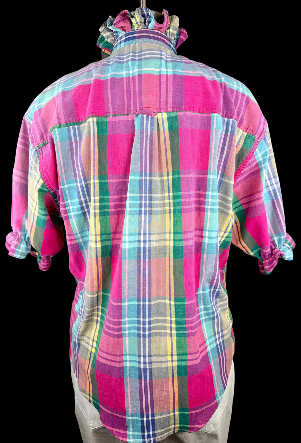 Brenda - M/L short sleeve (Peek-a-Boo button installed)
