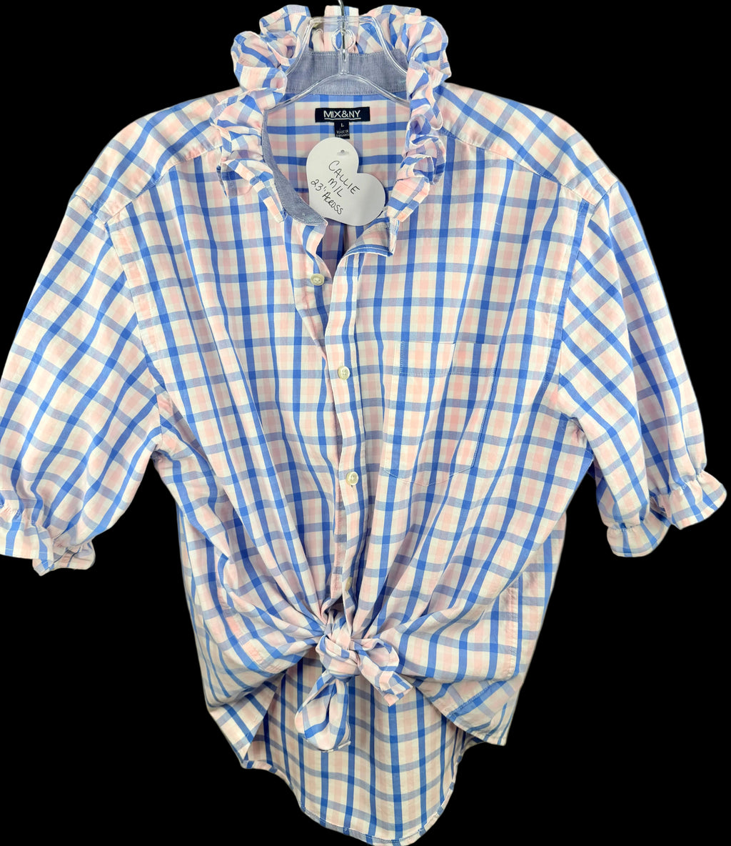 Callie- M/L short sleeve with peekaboo button