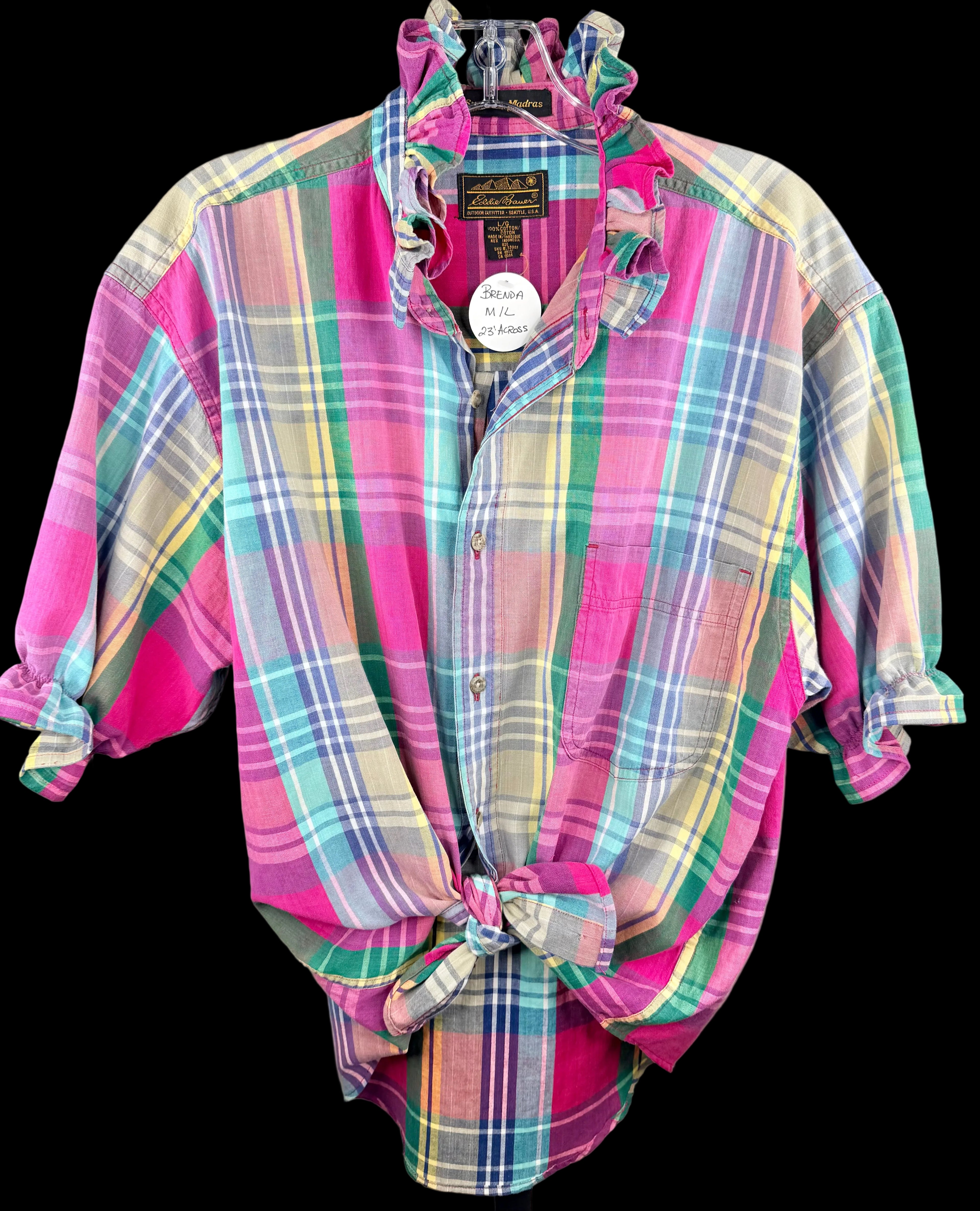 Brenda - M/L short sleeve (Peek-a-Boo button installed)